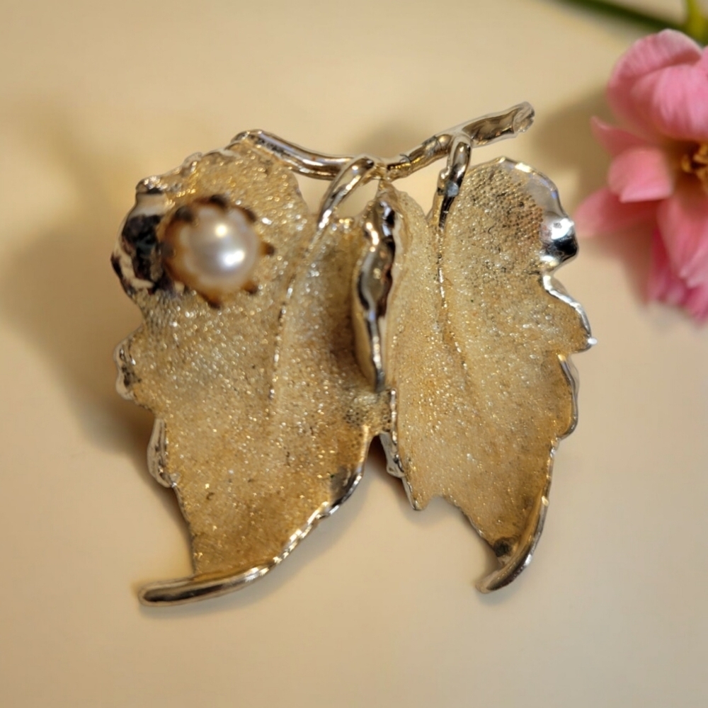 Vintage Leaves and Pearl Brooch